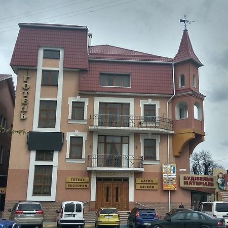 Hotel Smaragd Nadvirna Exterior foto